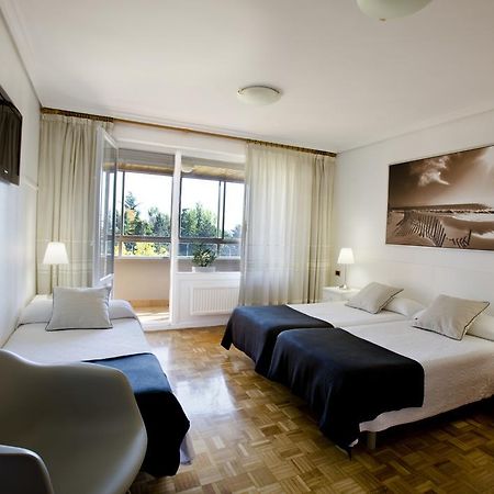 Pension Pasadena Pamplona Exterior photo