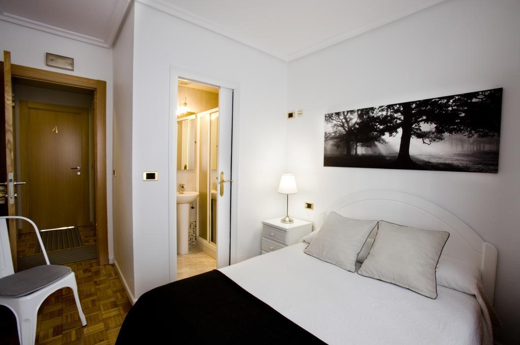 Pension Pasadena Pamplona Exterior photo