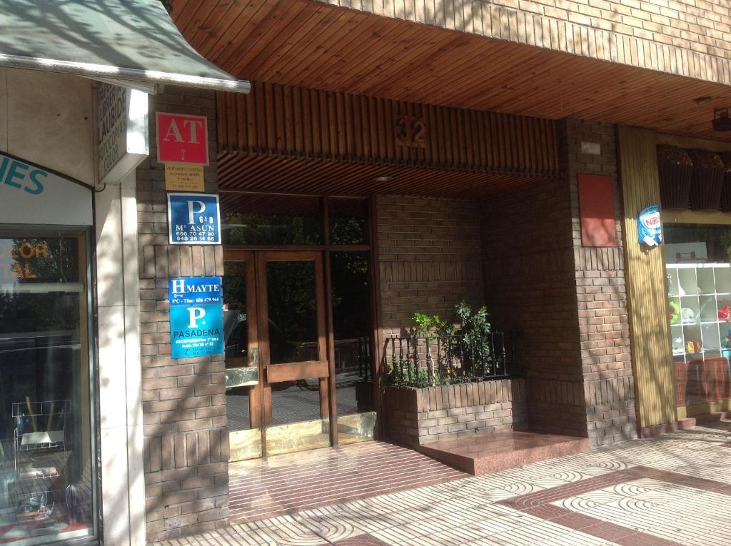 Pension Pasadena Pamplona Exterior photo